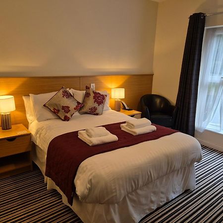 The Hedges Hotel Stranocum Екстер'єр фото