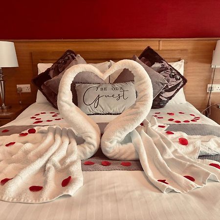The Hedges Hotel Stranocum Екстер'єр фото
