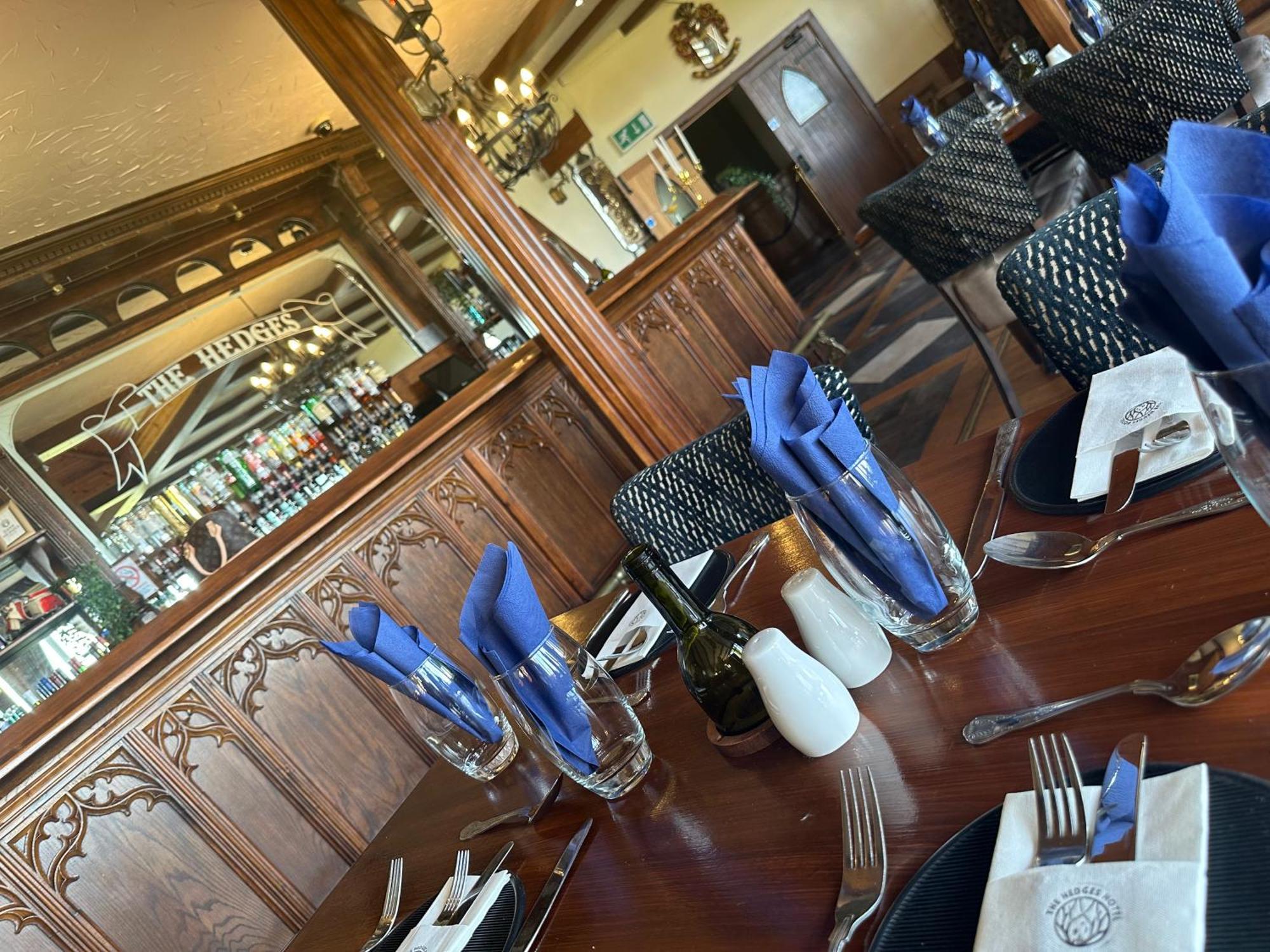 The Hedges Hotel Stranocum Екстер'єр фото