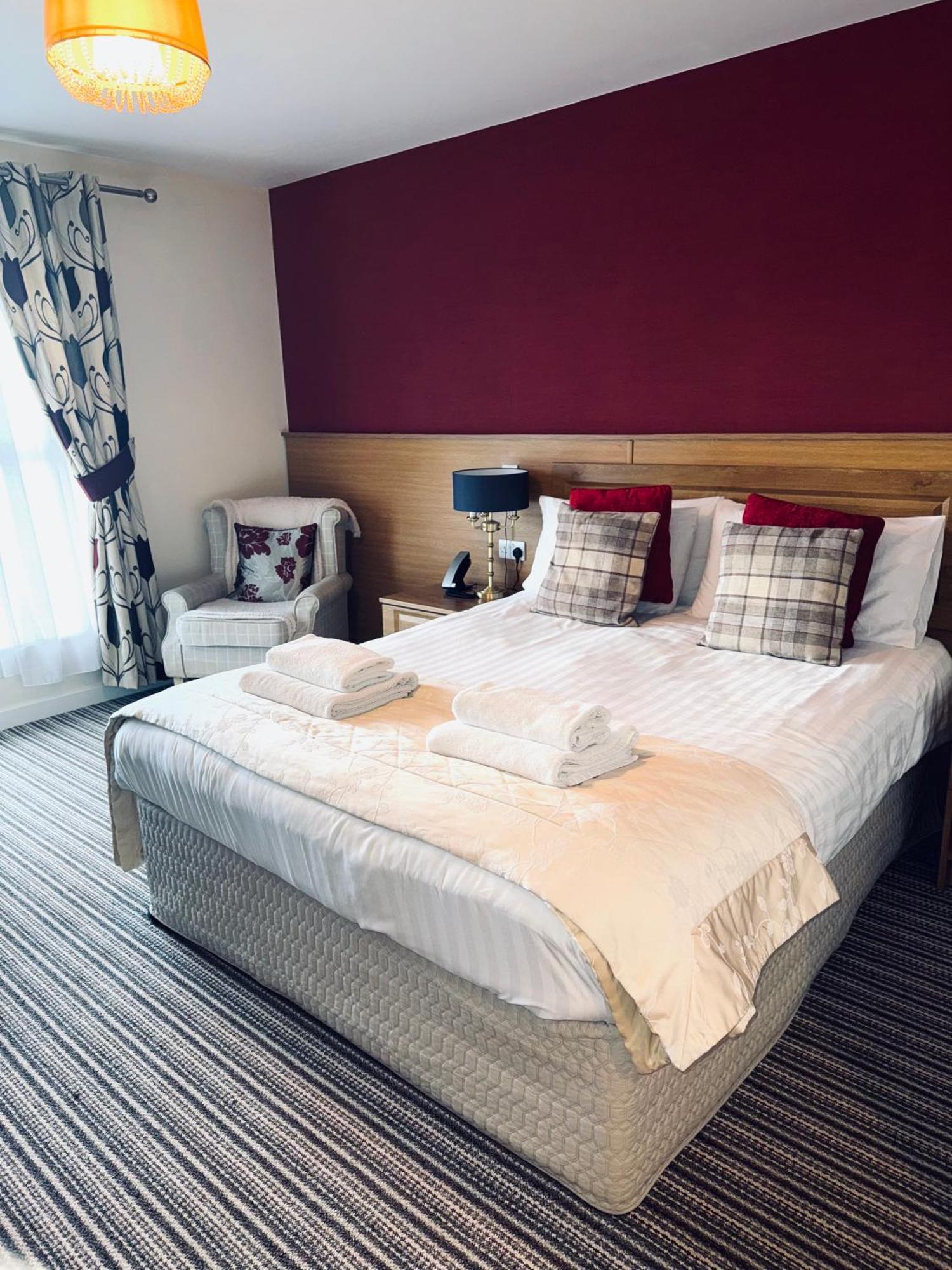 The Hedges Hotel Stranocum Екстер'єр фото