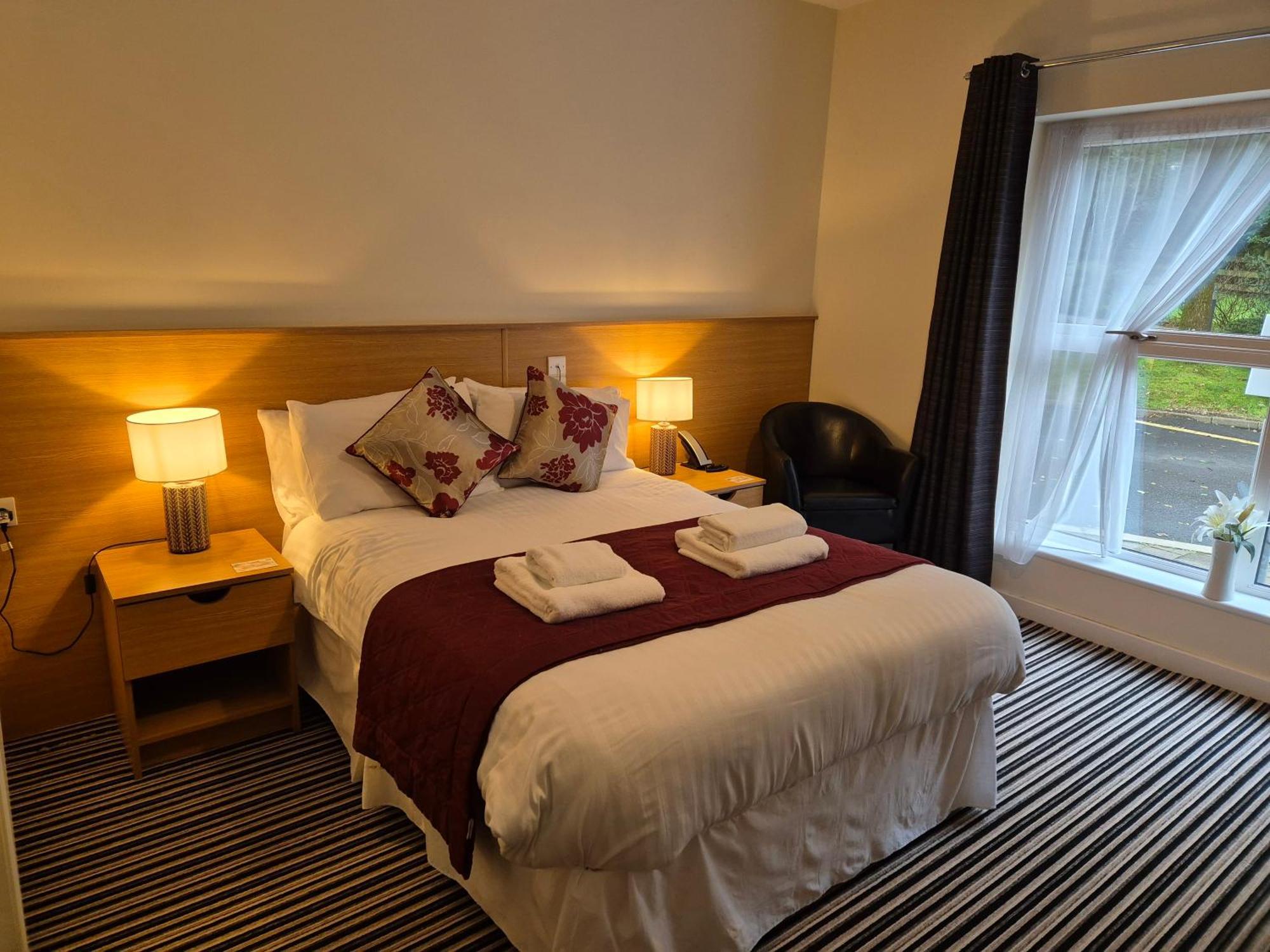 The Hedges Hotel Stranocum Екстер'єр фото
